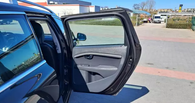 VOLVO V70 D3 Drive-E Summum