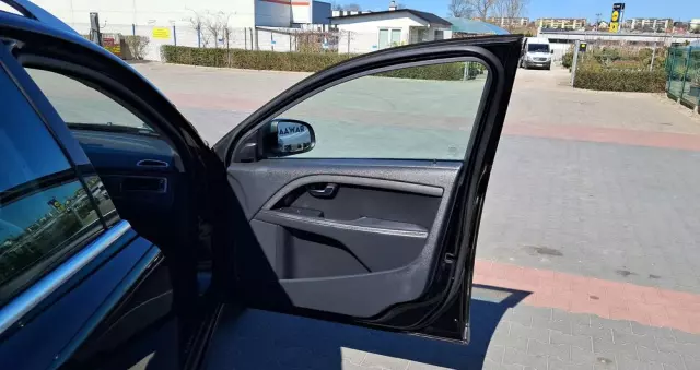 VOLVO V70 D3 Drive-E Summum