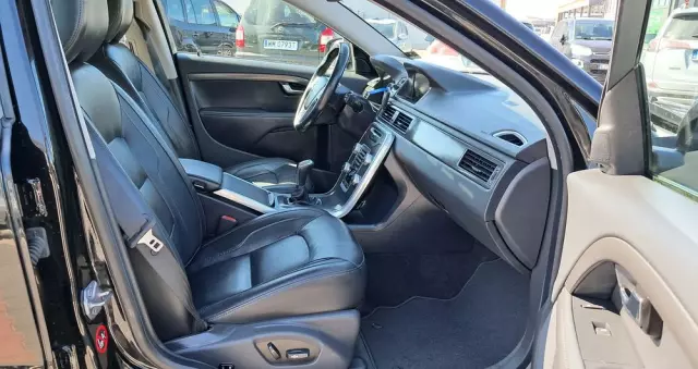 VOLVO V70 D3 Drive-E Summum