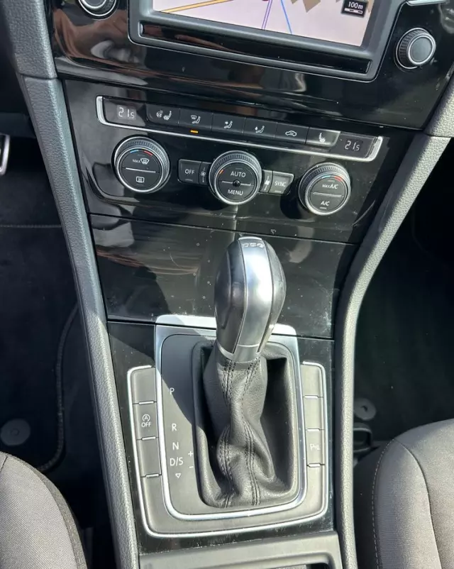 VOLKSWAGEN Golf 1.4 TSI BlueMotion Technology DSG Allstar