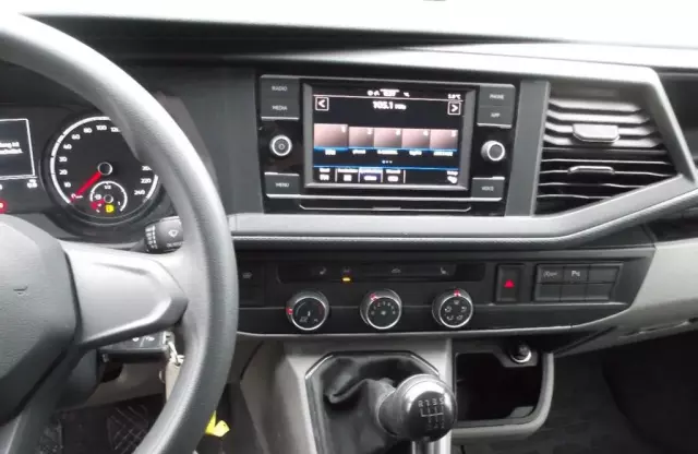 VOLKSWAGEN TRANSPORTER 