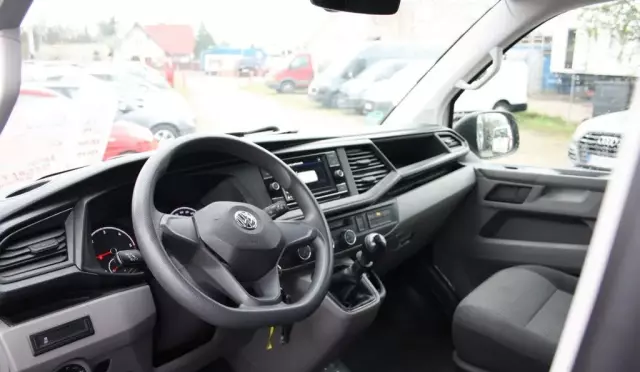 VOLKSWAGEN TRANSPORTER 