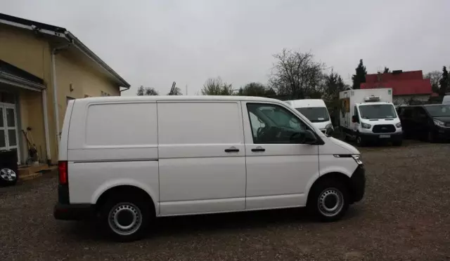 VOLKSWAGEN TRANSPORTER 