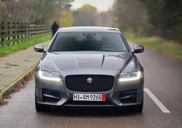 JAGUAR XF 2.0 i4D AWD R-Sport