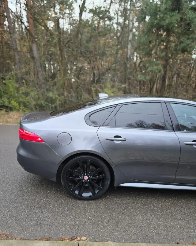 JAGUAR XF 2.0 i4D AWD R-Sport