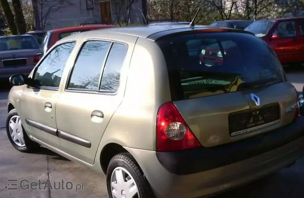 RENAULT Clio 