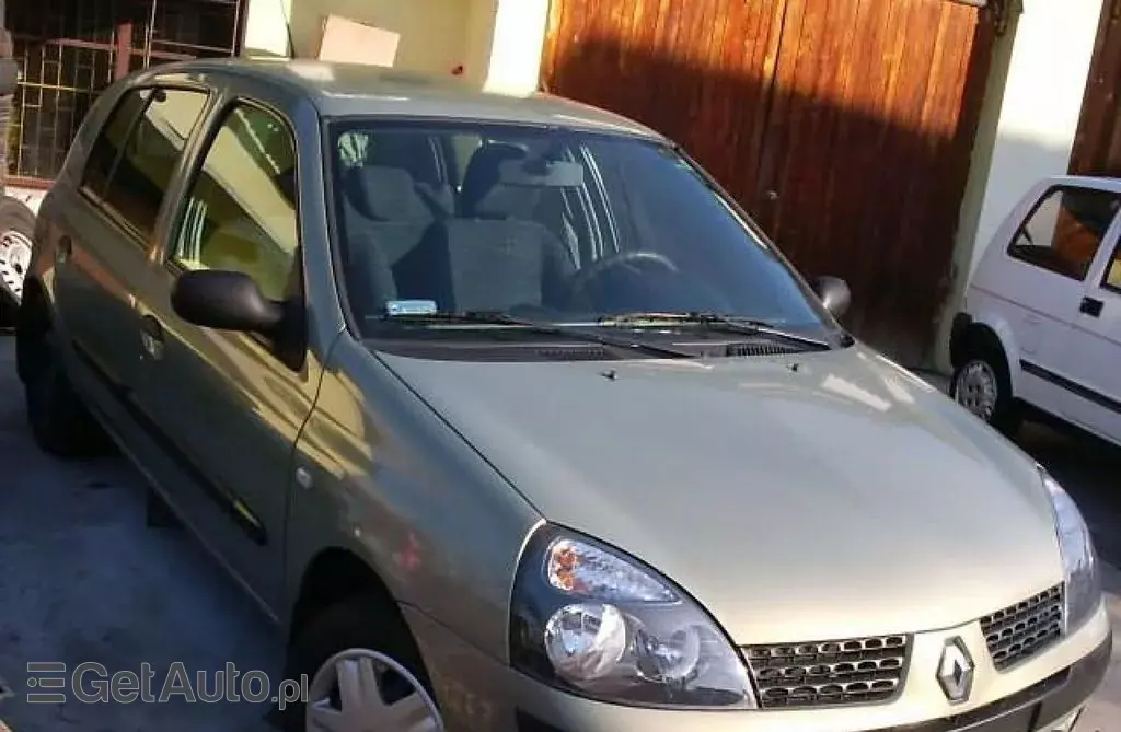 RENAULT Clio 