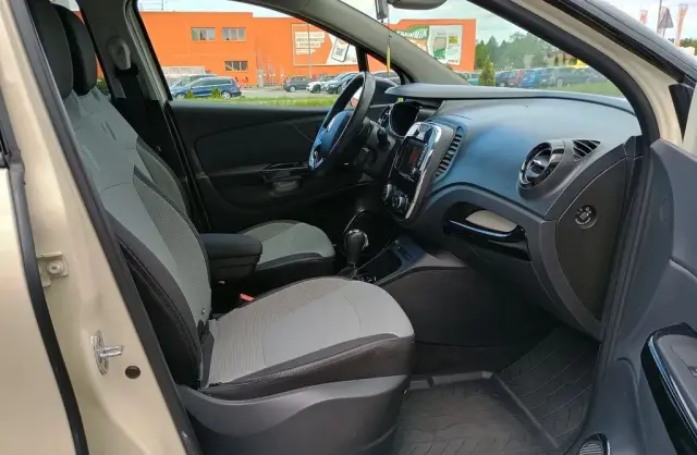 RENAULT Captur 