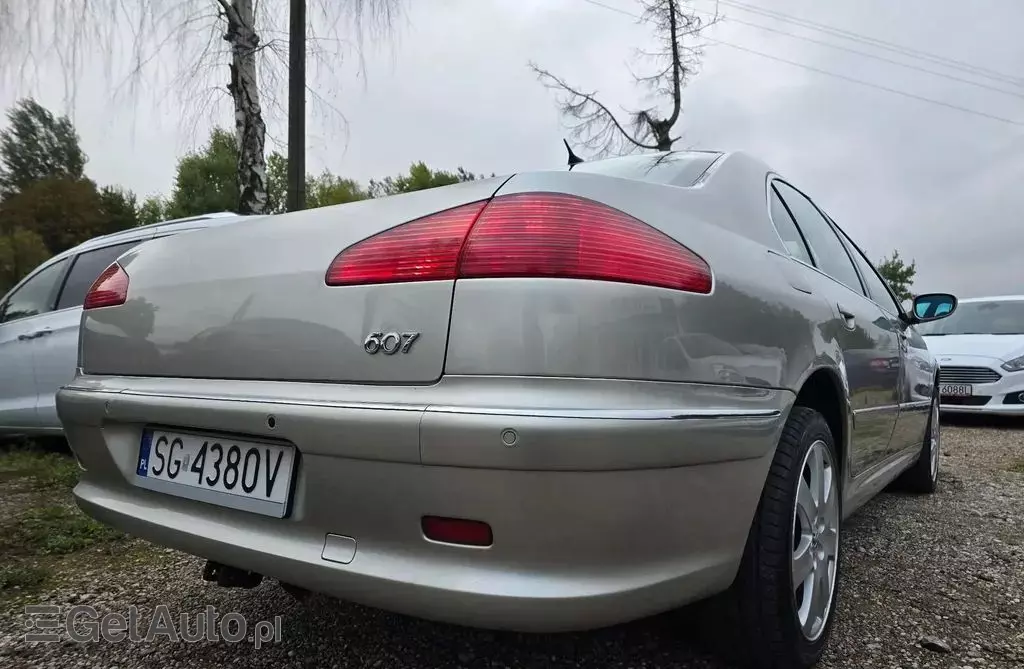 PEUGEOT 607 