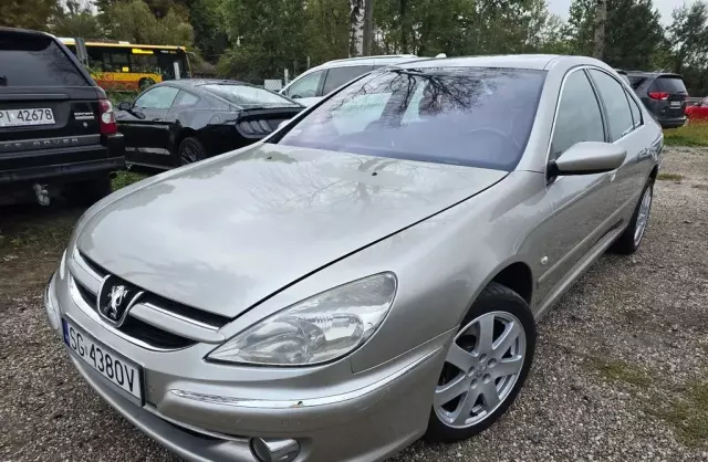 PEUGEOT 607 
