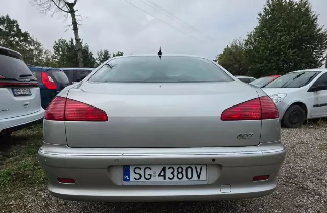 PEUGEOT 607 