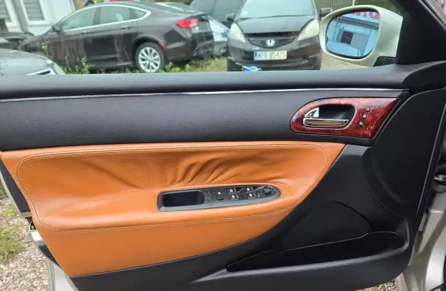 PEUGEOT 607 