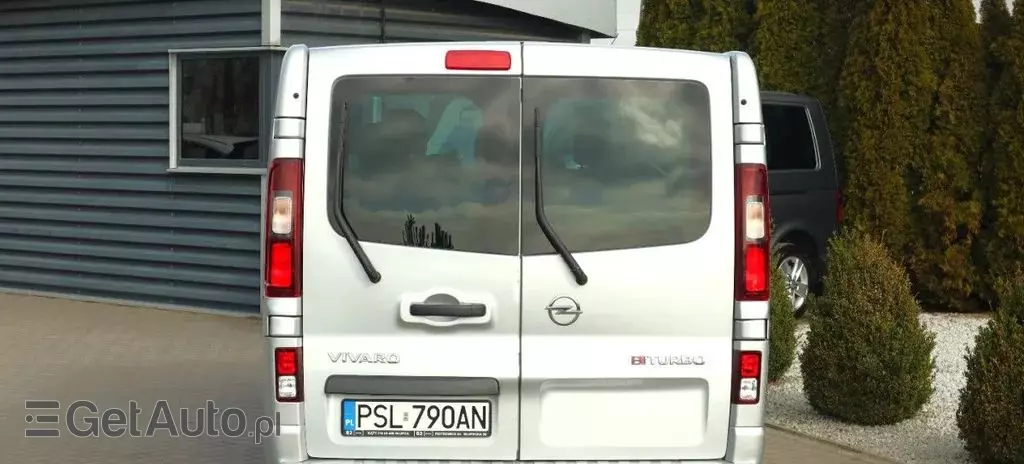 OPEL Vivaro 
