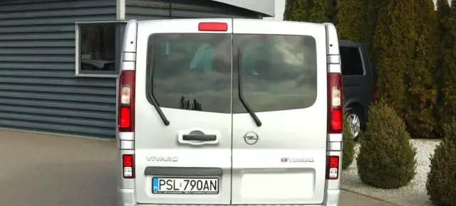 OPEL Vivaro 