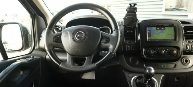 OPEL Vivaro 