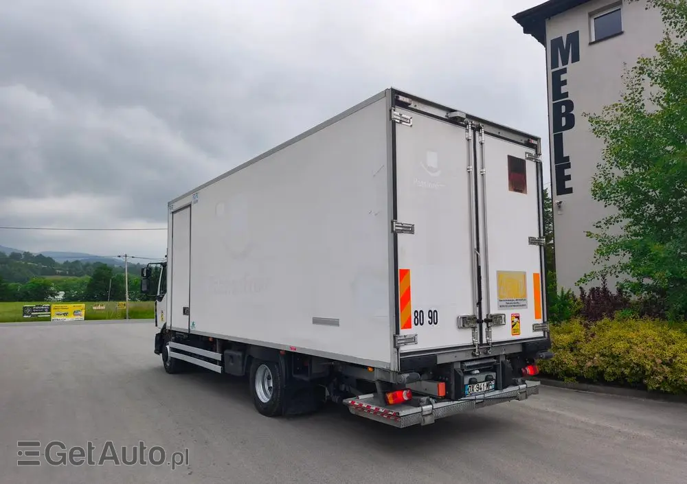 RENAULT GAMA D 14.210  chłodnia izoterma 16 palet poduszka 