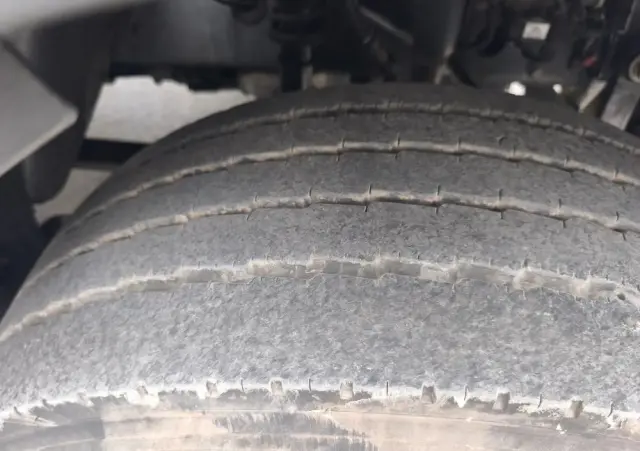 RENAULT GAMA D 14.210  chłodnia izoterma 16 palet poduszka 