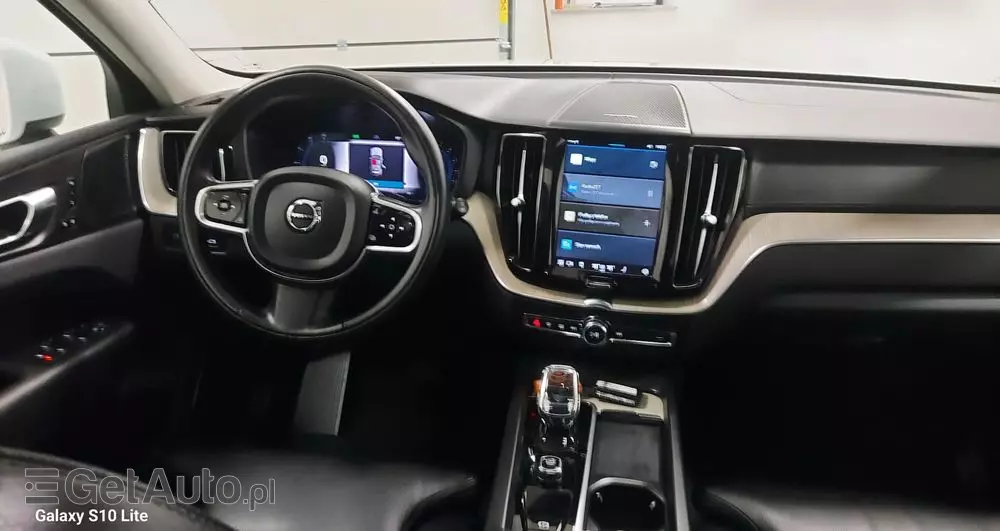 VOLVO XC 60 B4 B Geartronic Inscription