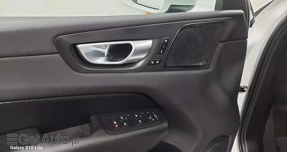 VOLVO XC 60 B4 B Geartronic Inscription