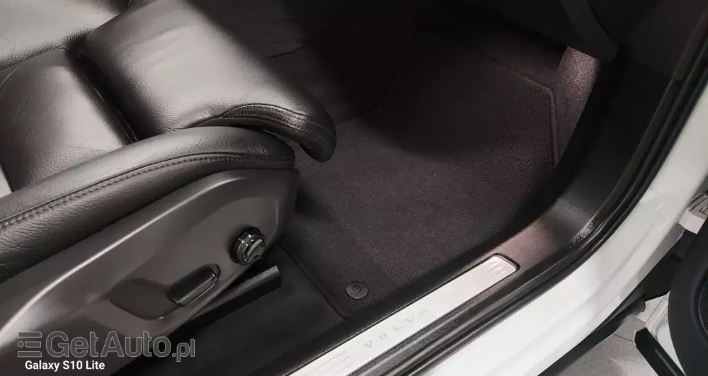 VOLVO XC 60 B4 B Geartronic Inscription