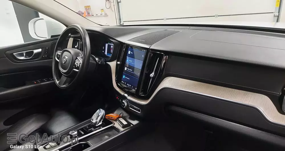 VOLVO XC 60 B4 B Geartronic Inscription