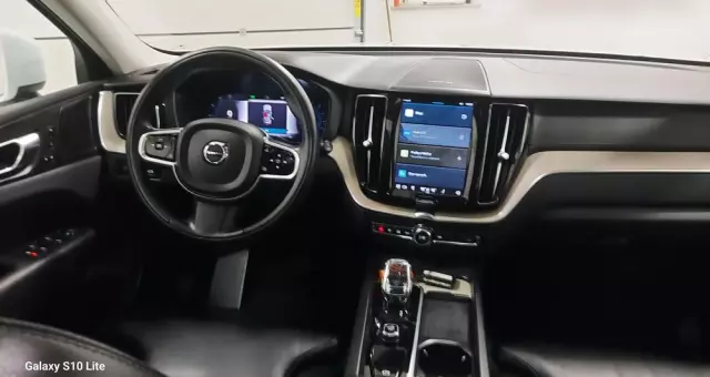 VOLVO XC 60 B4 B Geartronic Inscription