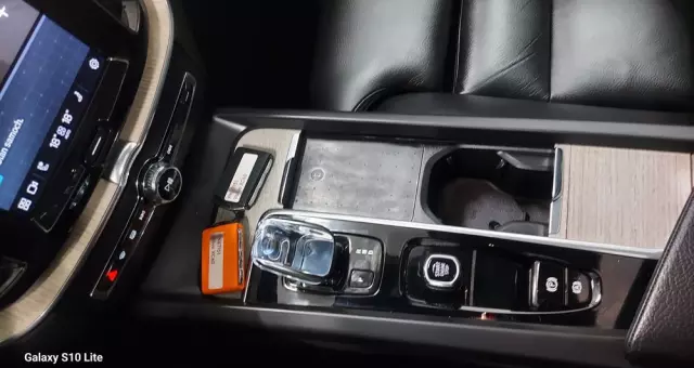 VOLVO XC 60 B4 B Geartronic Inscription