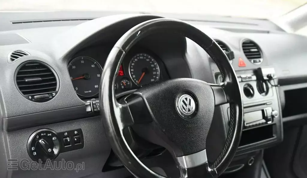 VOLKSWAGEN Caddy 