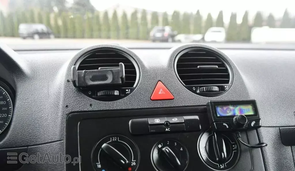 VOLKSWAGEN Caddy 