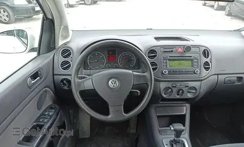 VOLKSWAGEN Golf Plus 