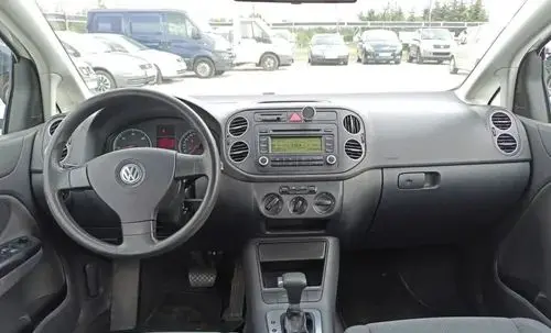 VOLKSWAGEN Golf Plus 
