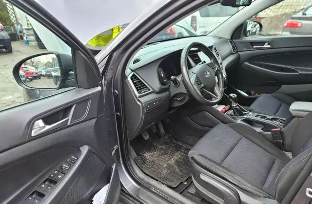 HYUNDAI Tucson 