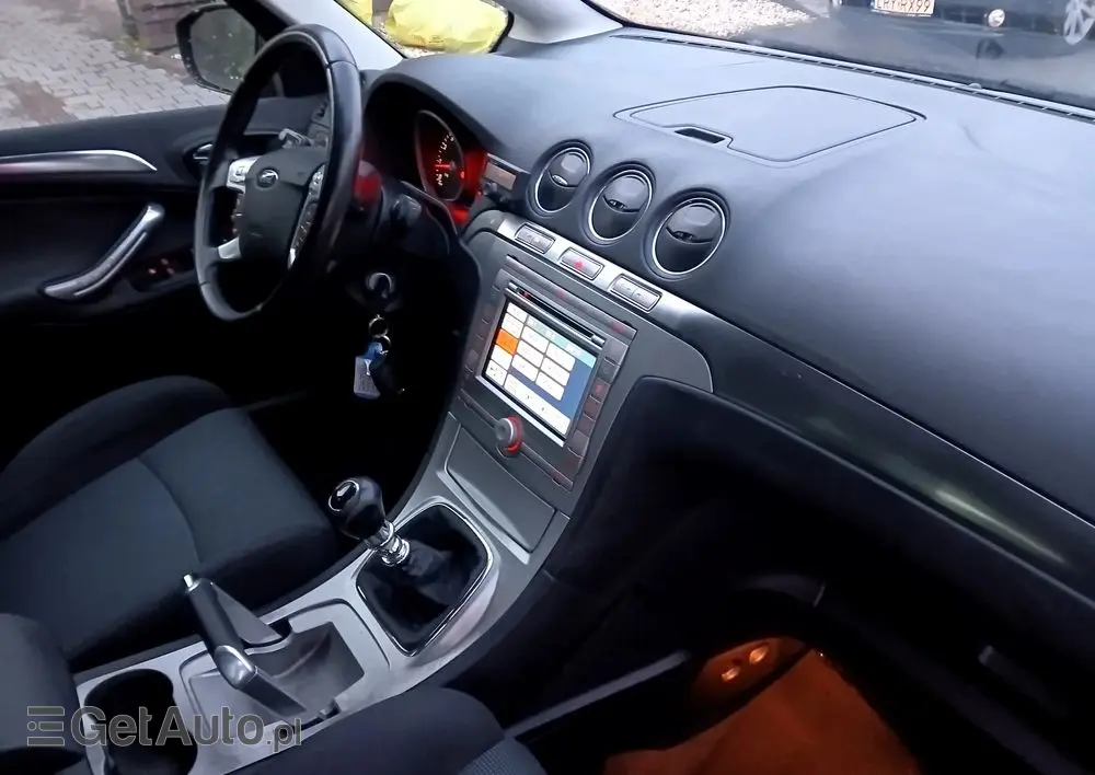 FORD S-Max 2.5 Titanium