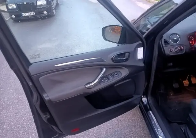 FORD S-Max 2.5 Titanium