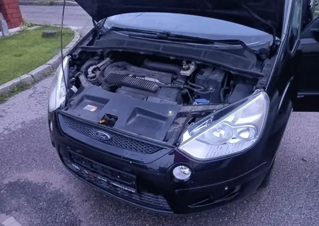 FORD S-Max 2.5 Titanium