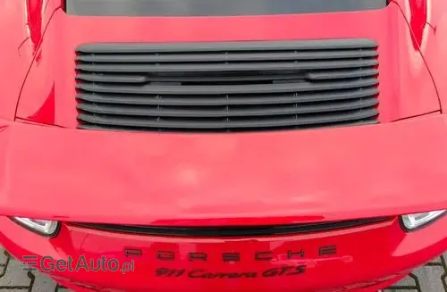 PORSCHE 911 Carrera 