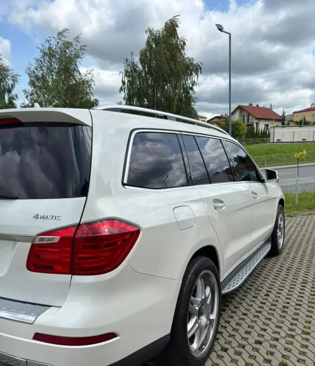 MERCEDES-BENZ GL 