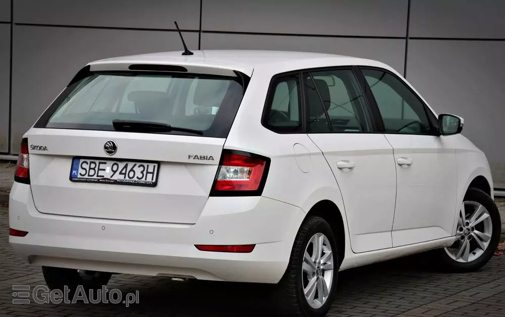 SKODA Fabia 