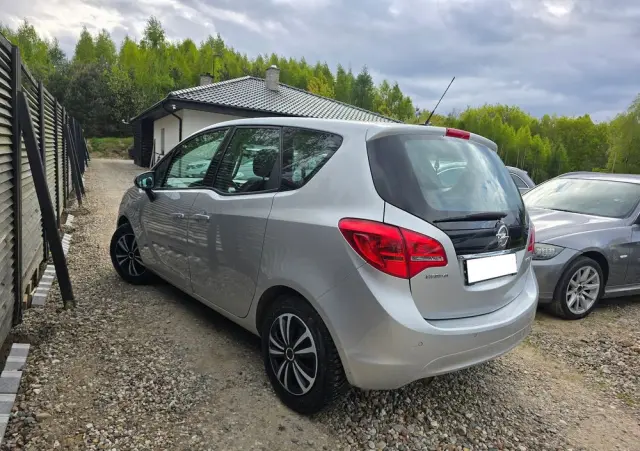 OPEL Meriva 