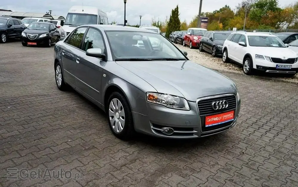 AUDI A4 Limousine 