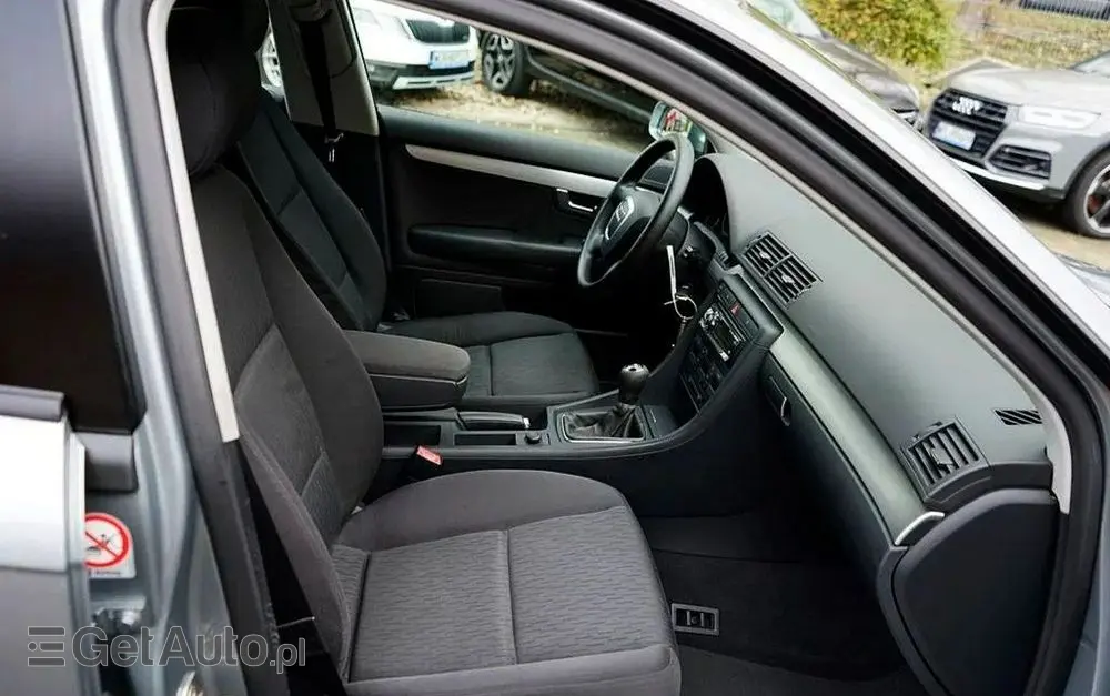 AUDI A4 Limousine 
