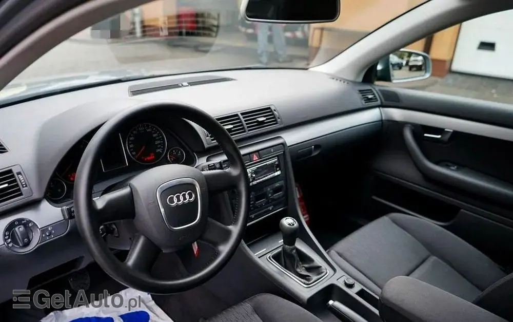 AUDI A4 Limousine 