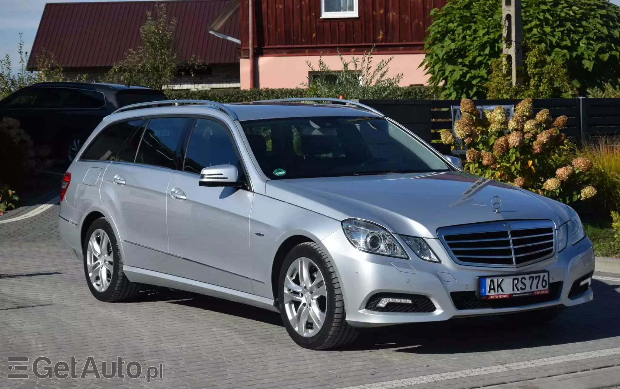 MERCEDES-BENZ Klasa E 200 T CGI BlueEFFICIENCY 7G-TRONIC Avantgarde