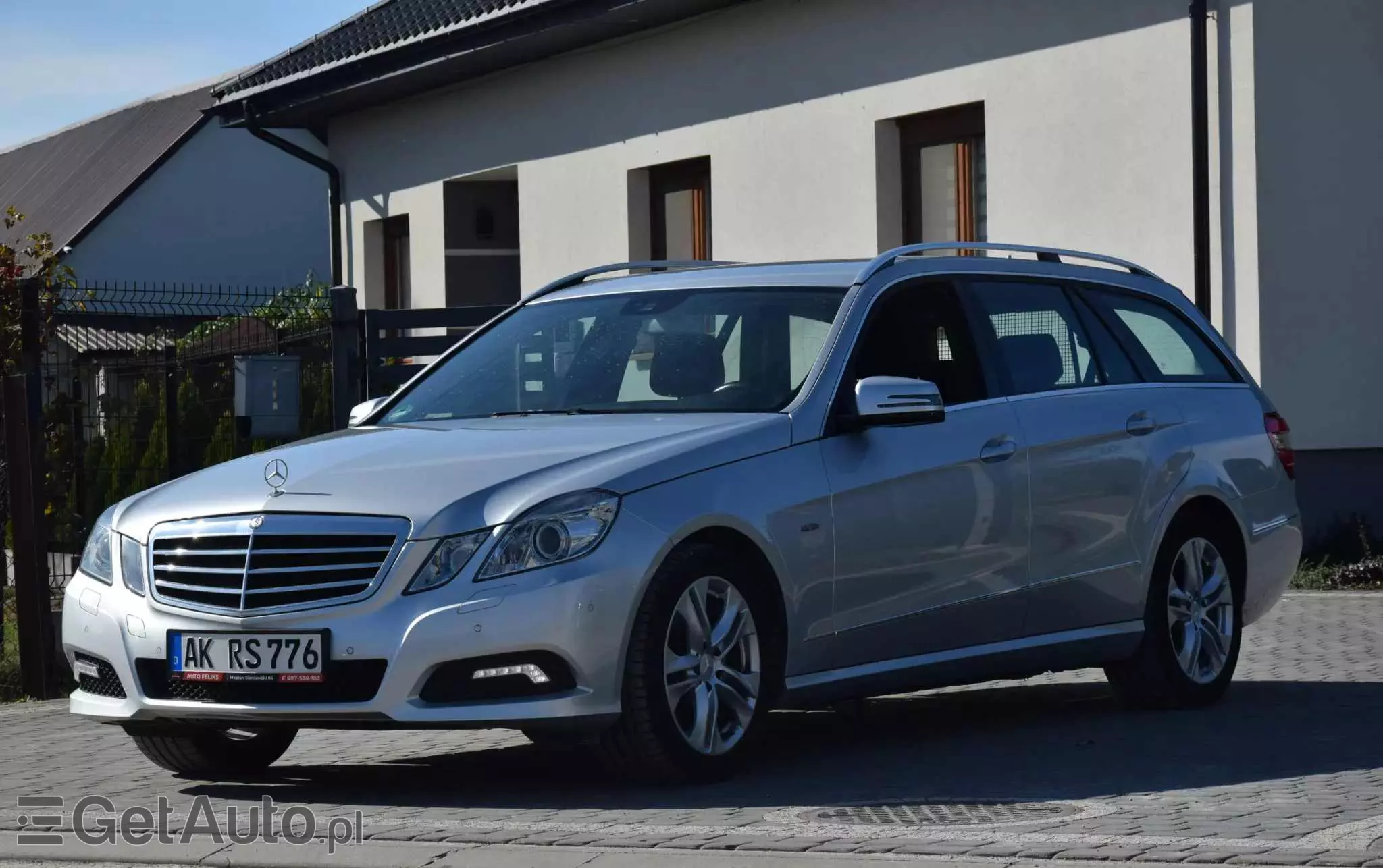 MERCEDES-BENZ Klasa E 200 T CGI BlueEFFICIENCY 7G-TRONIC Avantgarde