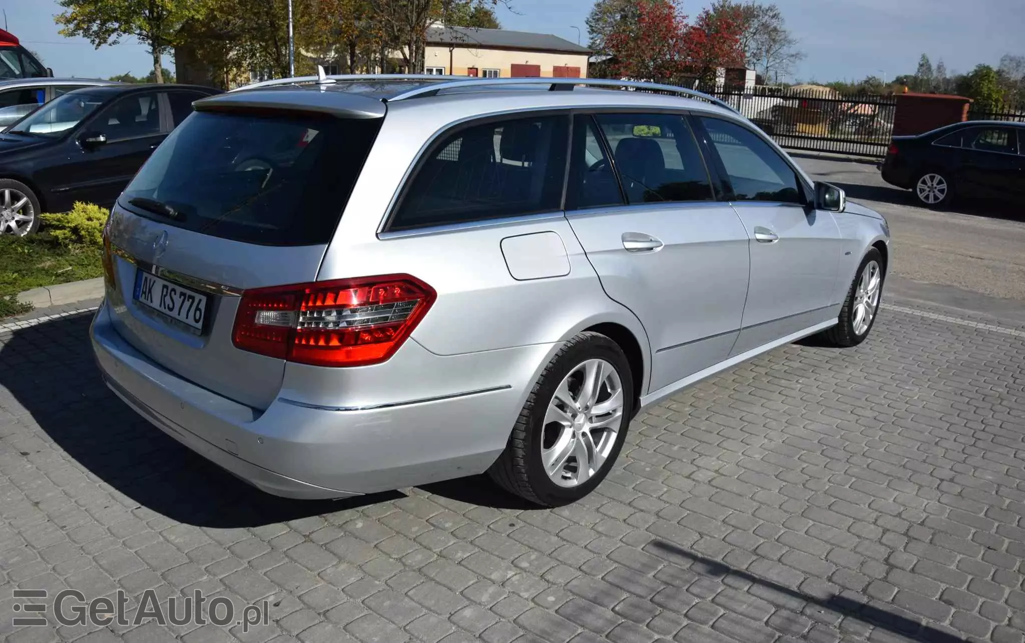 MERCEDES-BENZ Klasa E 200 T CGI BlueEFFICIENCY 7G-TRONIC Avantgarde