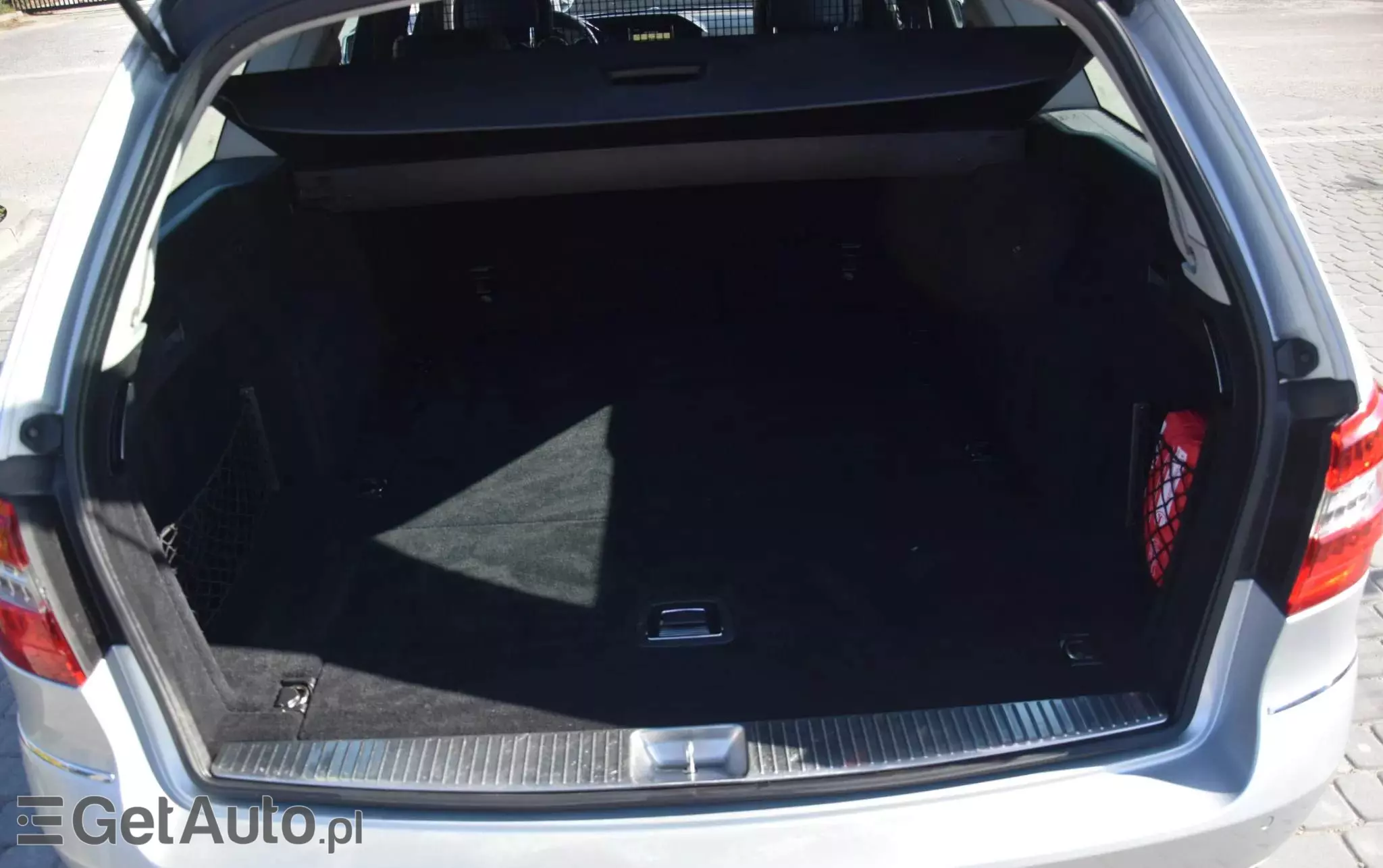 MERCEDES-BENZ Klasa E 200 T CGI BlueEFFICIENCY 7G-TRONIC Avantgarde