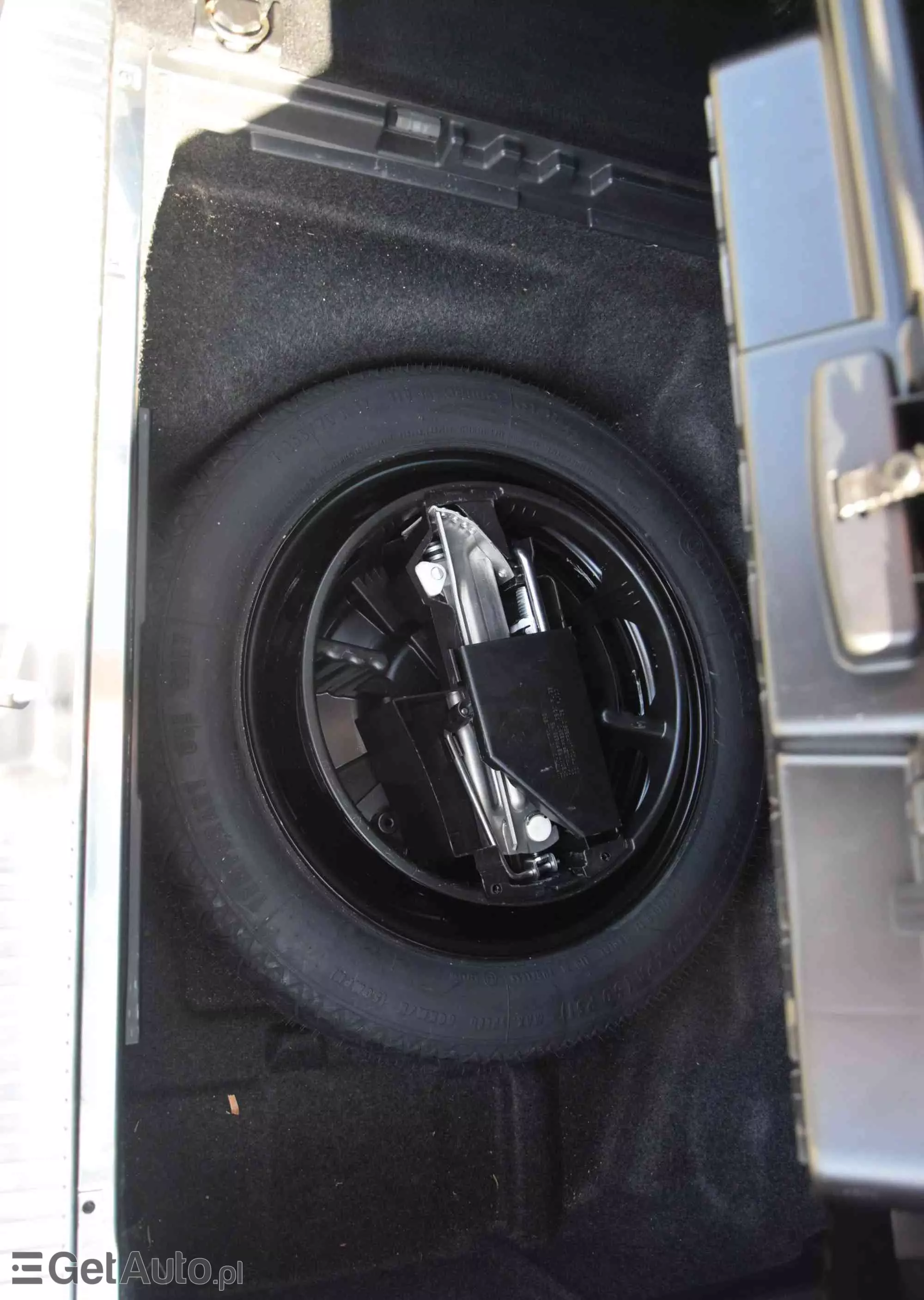 MERCEDES-BENZ Klasa E 200 T CGI BlueEFFICIENCY 7G-TRONIC Avantgarde