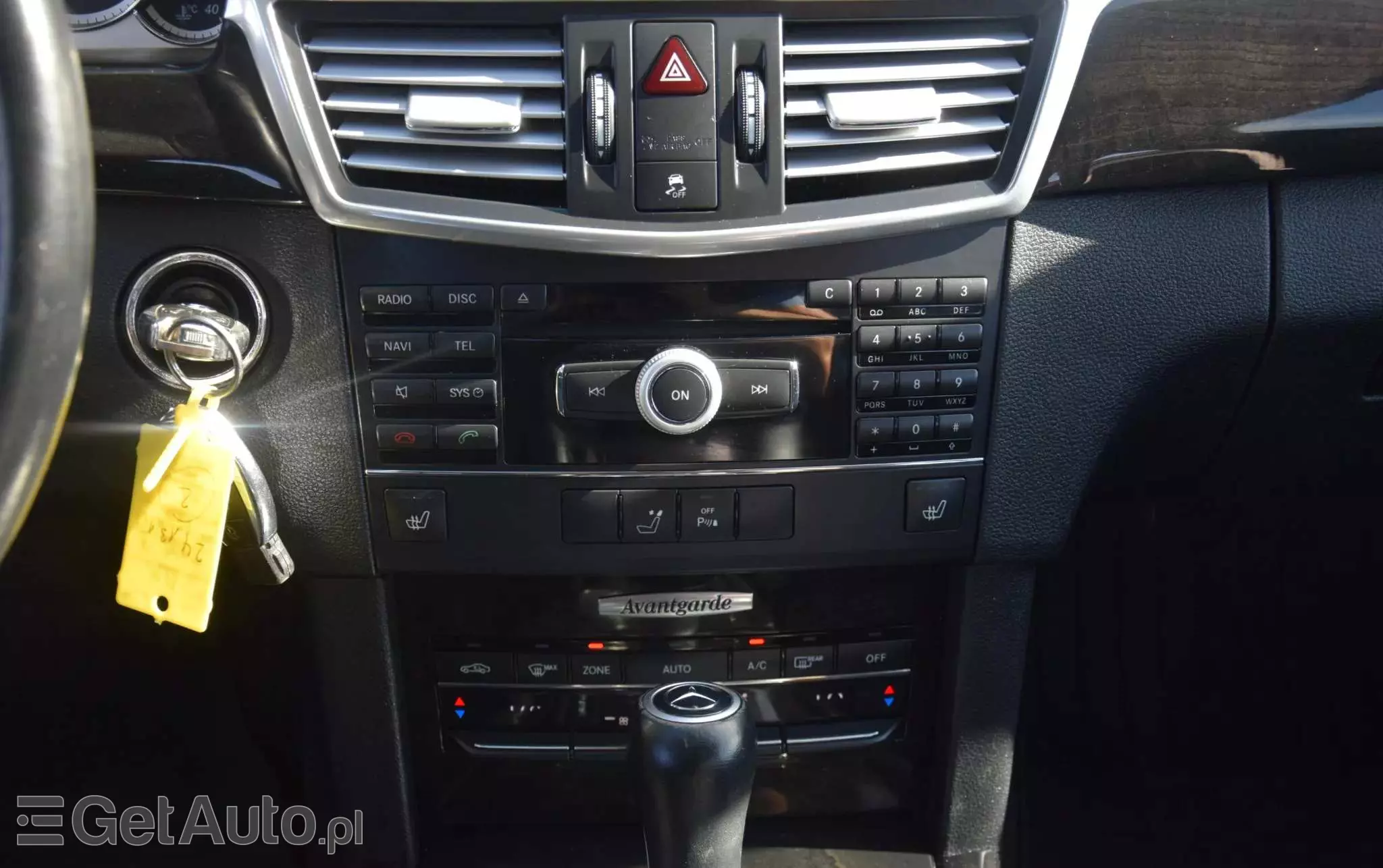 MERCEDES-BENZ Klasa E 200 T CGI BlueEFFICIENCY 7G-TRONIC Avantgarde