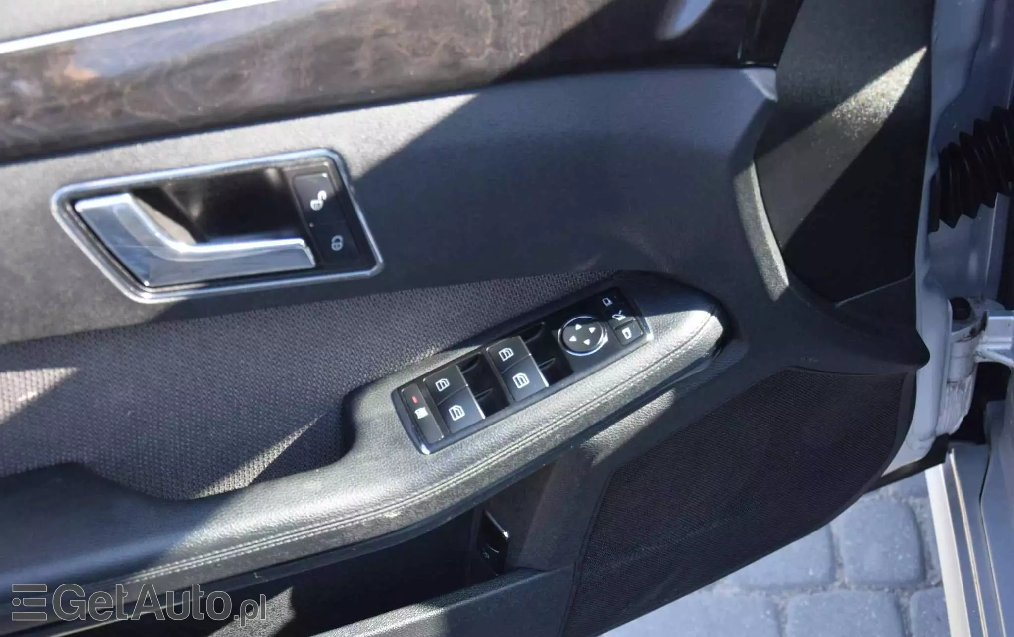 MERCEDES-BENZ Klasa E 200 T CGI BlueEFFICIENCY 7G-TRONIC Avantgarde