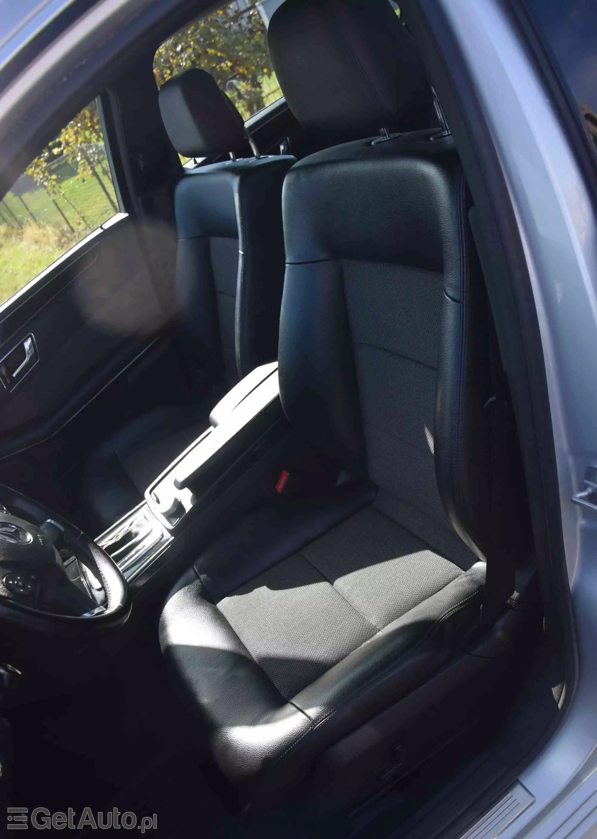 MERCEDES-BENZ Klasa E 200 T CGI BlueEFFICIENCY 7G-TRONIC Avantgarde